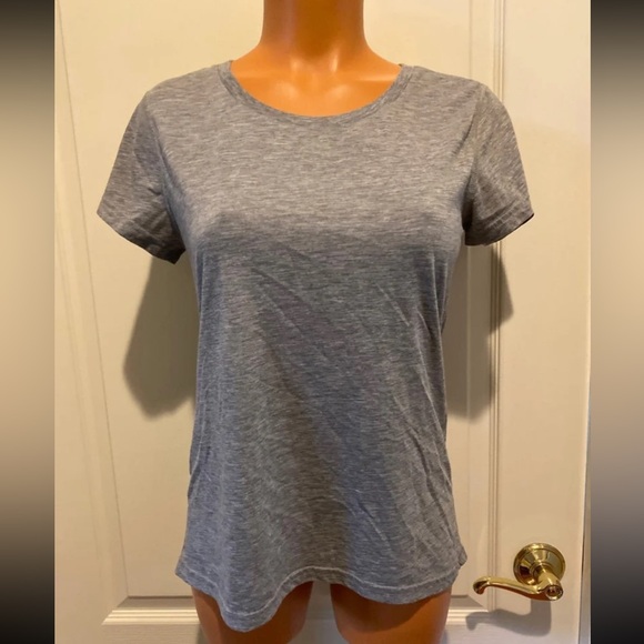 ADIDAS Climalite Sexy Open Back Gray Gym S/S Tee T-Shirt S Small $50 NWOT - Picture 1 of 7